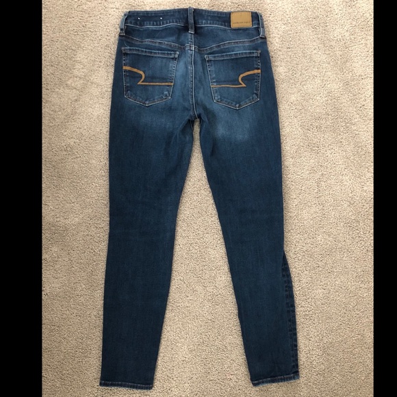 American Eagle hi-rise jeans - Picture 2 of 2